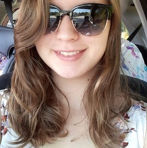 Meet your Posher, Ivey